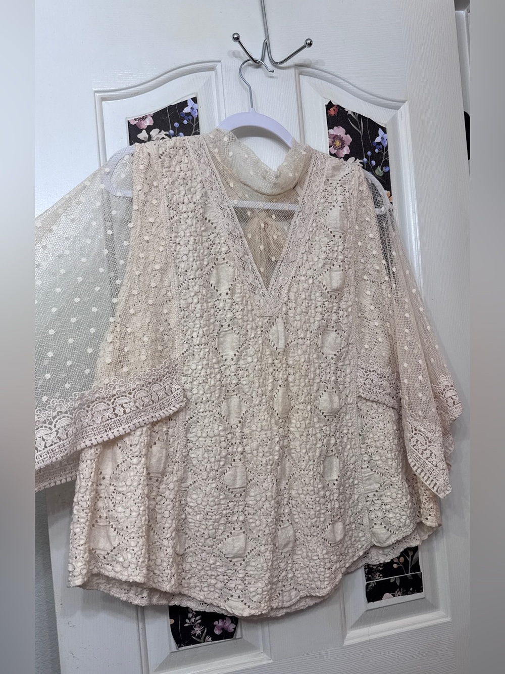 Free People Cream Crochet Lace  tie neck V-Neck Blouse
